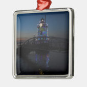 Vuurtoren met kerstverlichting metalen ornament (Links)
