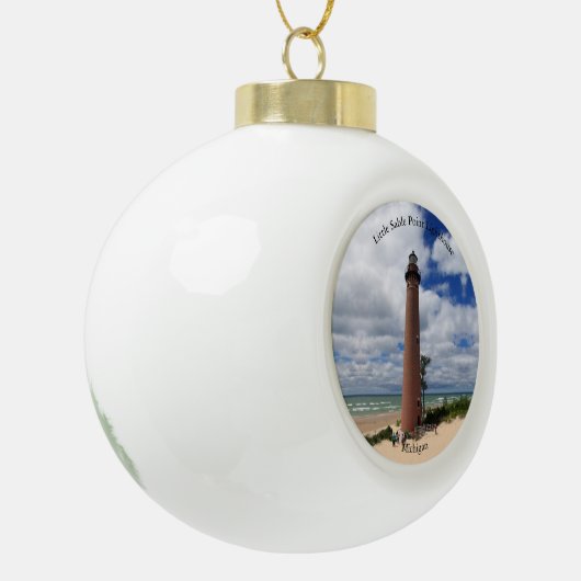 vuurtoren met klein sable-punt keramische bal ornament (Links)