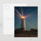 Vuurtoren op een heuveltje bij nacht briefkaart (Voorkant / Achterkant)