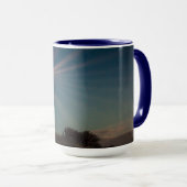 Vuurtoren op een heuveltje bij nacht mok (Voorkant rechts)