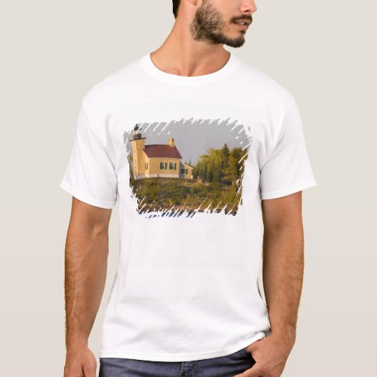 vuurtoren op het superieure meer nabij de kopperha t-shirt (Voorkant)