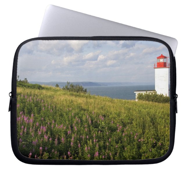 vuurtoren op St. Martins, New Brunswick; Laptop Sleeve (Voorkant)