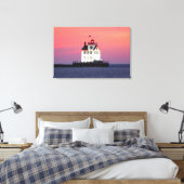 Vuurtoren op Sunset Wrapped Canvas Print (Insitu (Slaapkamer))