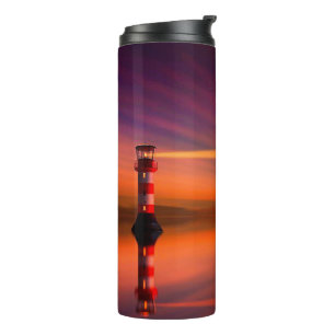 vuurtoren op zonsondergang thermosbeker