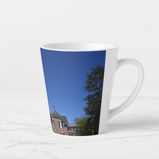 Vuurtoren van Saint Simons Island, opgericht op ee Latte Mok (Rechts)