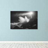 Vuurtoren Vigil over stormachtige Zeeen monochrome Canvas Afdruk (Insitu (Houten vloer))