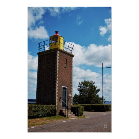 Vuurtoren voor scheepvaart in Willemstad Nederland Perfect Poster (Voorkant)