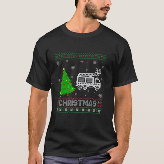 Vuurtruck kerstboom die lelijk kerstzweet verlicht t-shirt (Voorkant)