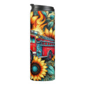 Vuurwagen te midden van zonnebloemen en vlammen thermosbeker (Geroteerd rechts)