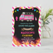 Vuurweerktruck meisje verjaardagsuitnodiging kaart (Staand voorkant)