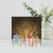 Vuurwerk en licht met cadeaudozen Nieuwe jaarkaart (Staand voorkant)