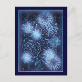 Vuurwerk explodeert blauwe lucht briefkaart (Voorkant)