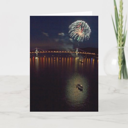 Vuurwerk over de Hudson-rivier Feestdagen Kaart (Voorkant)