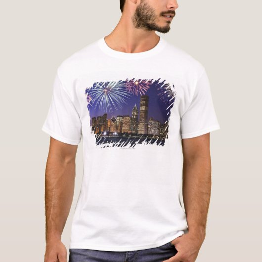 Vuurwerk over skyline in Chicago T-shirt (Voorkant)