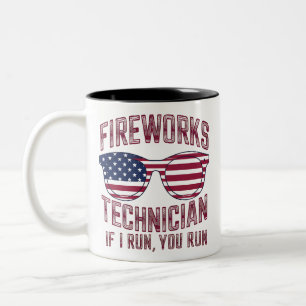 Vuurwerk technicus 4 juli grappig Nederland Tweekleurige Koffiemok