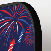 vuurwerk vierde juli met het vrijheidsbeeld pickleball paddle (Links Detail)