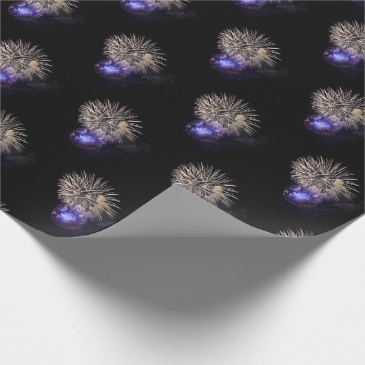 Vuurwerkshow in de zwarte hemel cadeaupapier (Hoek)