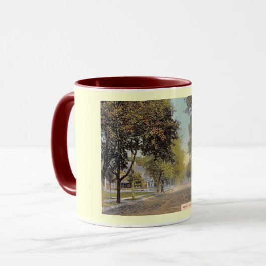 W. Main St., Freehold, New Jersey Style Mok (Voorkant links)