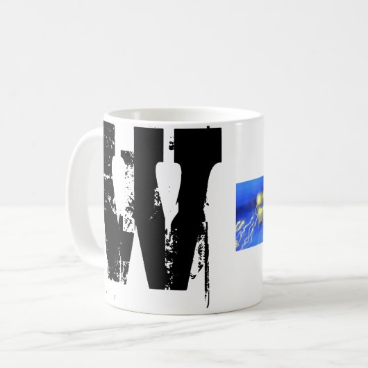 W Monogram Mok van de Grunge Cool (Voorkant links)