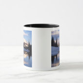 WA, Mt. Rainier NP, Mt. Rainier en wolken Mok (Midden)