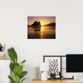 WA, Olympic NP, Second Beach bij zonsondergang Poster (Thuiskantoor)