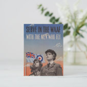 WAAF in uniform met Pilot naast haar Briefkaart (Staand voorkant)