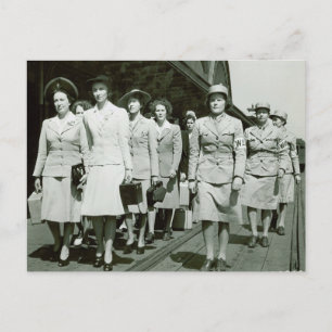 WAAF Recruits Marching 1942 Briefkaart
