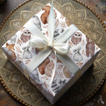 Waanzinnige Waterverf Woodland Animals Cadeaupapier<br><div class="desc">Dit uniek gepatrooneerde cadeaupapier heeft een schattige selectie grillige bosdieren. Deze bijzondere illustraties van een schattige familie van wezens is een origineel ontwerp van ons atelier. Geweldig voor dat bosland themafeest.</div>