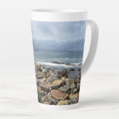 Waar de rotsen het Zee ontmoeten - Bastion Point Latte Mok (Rechterhoek)