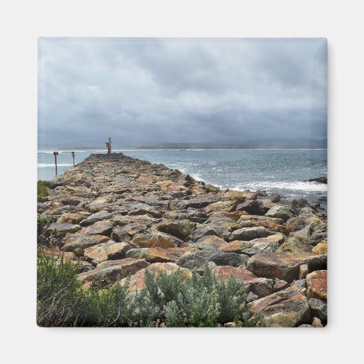 Waar de rotsen het Zee ontmoeten - Bastion Point Magneet (Voorkant)