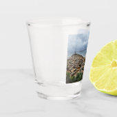 Waar de rotsen het Zee ontmoeten - Bastion Point Shot Glas (Links)