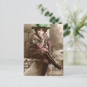 Waar heeft ze dat Pet vandaan gehaald? Briefkaart (Staand voorkant)