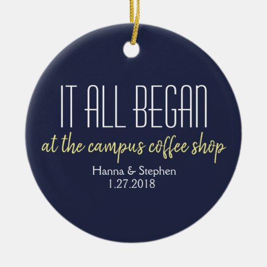 Waar het allemaal begint met een liefdesverhaal keramisch ornament (Voorkant)