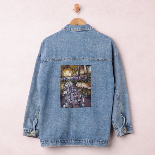 Waar is de Women's Water Closet? Denim Jacket (Hangar)