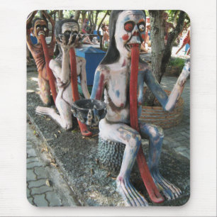 Waarom de lovende TONGUE? ... 3 Thai Ghouls Muismat