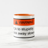 WAARSCHUWING: allergie voor stompzinnigheid Tweekleurige Koffiemok (Center)