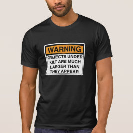 Waarschuwing - grote objecten onder kilt t-shirt
