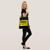 Waarschuwing hoog onderhoud teken tote bag (Op model)