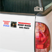 WAARSCHUWING....HOUD TERUG 100 FEET.. MET VROUW DR BUMPERSTICKER (Op Truck)