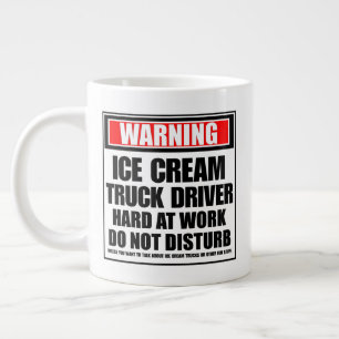 Waarschuwing Ice Cream Truck Driver Hard At Work Grote Koffiekop