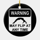 Waarschuwing kan gymnast-versiering omdraaien keramisch ornament (Achterkant)