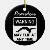 Waarschuwing kan het ornament van de jongetgymnast (Voorkant)