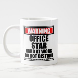 Waarschuwing Kantoor ster hard op het werk stoort Grote Koffiekop