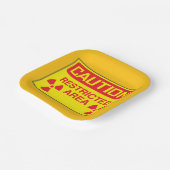 Waarschuwing met betrekking tot stralingsgevaar in papieren bordje (Gebogen)