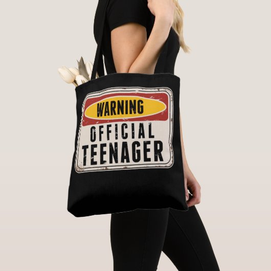 Waarschuwing Officiële tienerjongens Meisjes 13e v Tote Bag (Dichtbij)