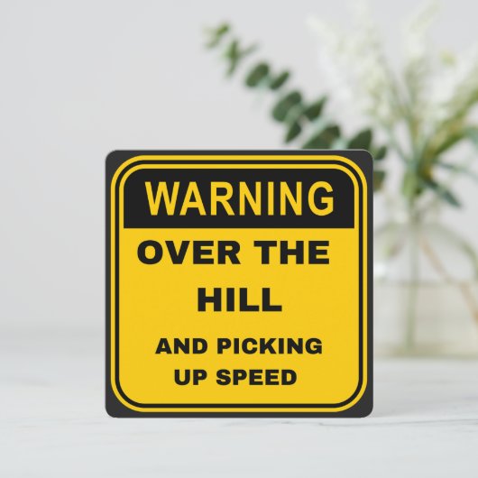 Waarschuwing over de snelheid van de Hill & het op (Staand voorkant)