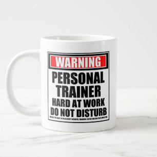 Waarschuwing persoonlijke trainer op het werk grote koffiekop