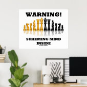 Waarschuwing! Scheminggeest binnenin (Schaakset) Poster (Thuiskantoor)