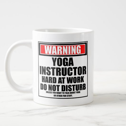 Waarschuwing Yoga-instructeur hard op het werk Grote Koffiekop (Links)