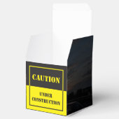 waarschuwingsteken bij constructie bedankdoosjes (Geopend)